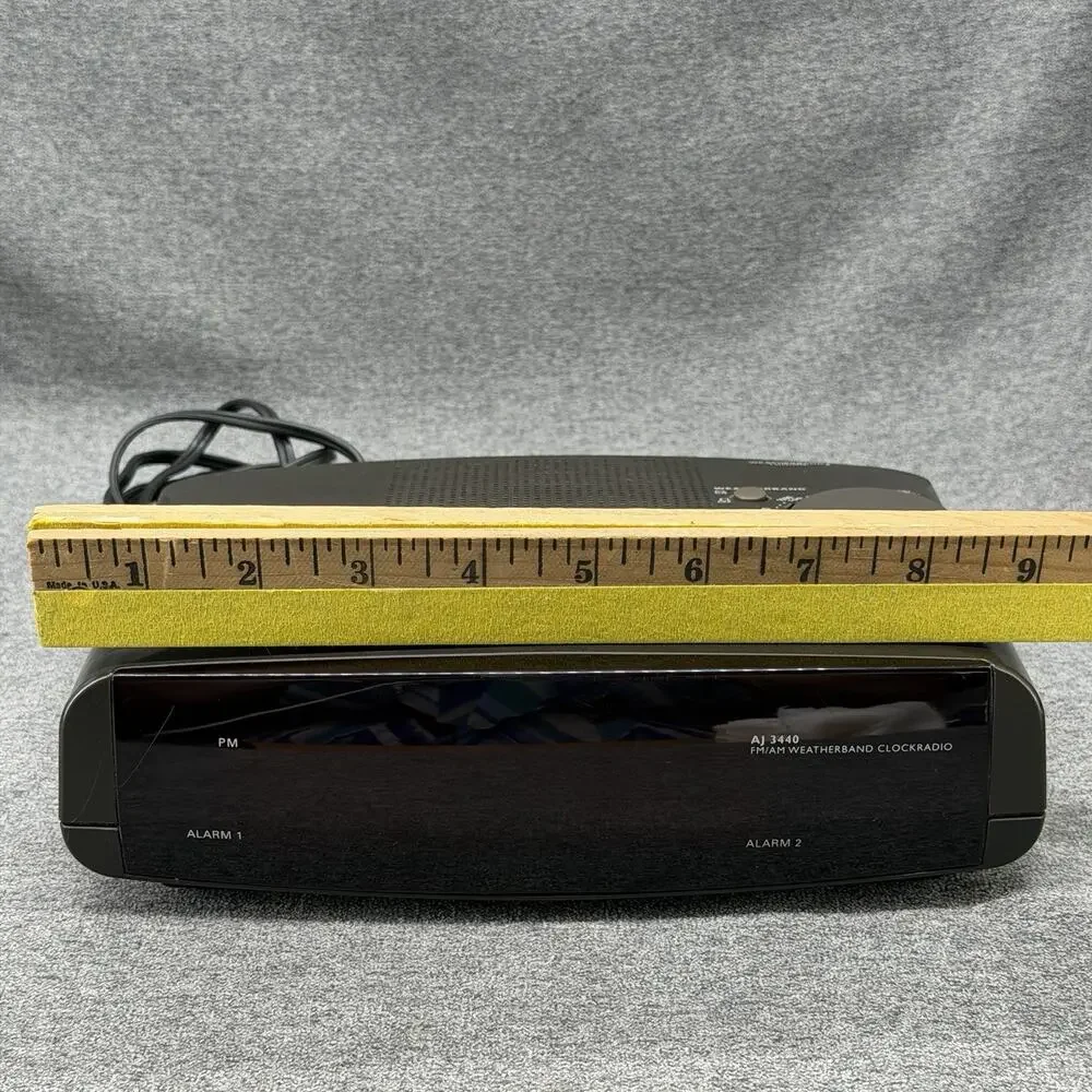 Old Magnavox AJ 3440/17 AM/FM Weatherband Dual Alarm Clock Radio Digital WORKS